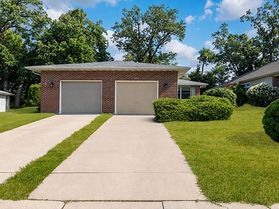 2nd image of 2516 Red Oak Trl