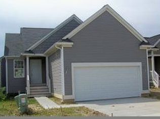 6832 Cotswald Dr, Grand Ledge, MI 48837