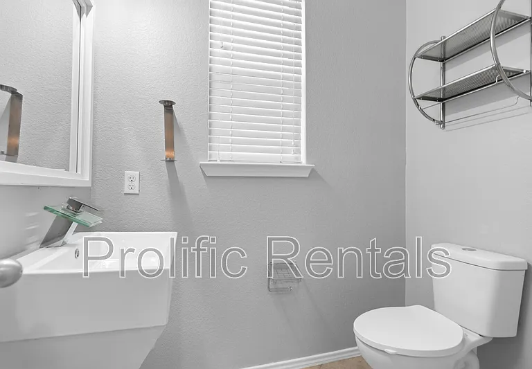 5904 Chuckwagon Cir — Photo 10