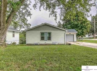 5602 Larimore Ave, Omaha, NE 68104