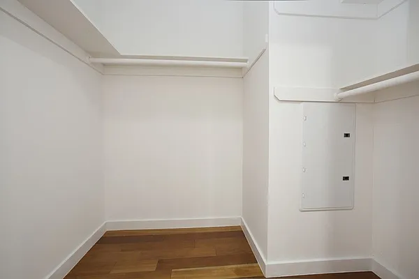 Rented by REAL New York | media 17