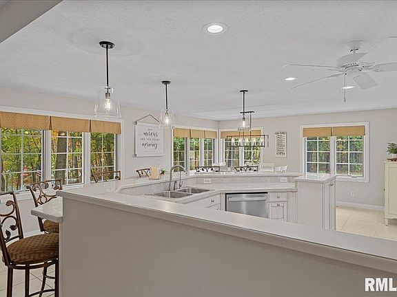 3rd image of 28360 Quarton Rd