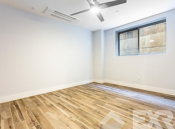 4th image of 302 Saint Nicholas Ave #D