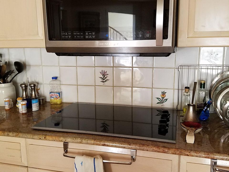 1st image of 83 Foxwood Dr #83