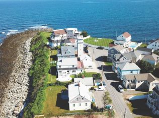 38 Dumas Ave #A, Hampton, NH 03842