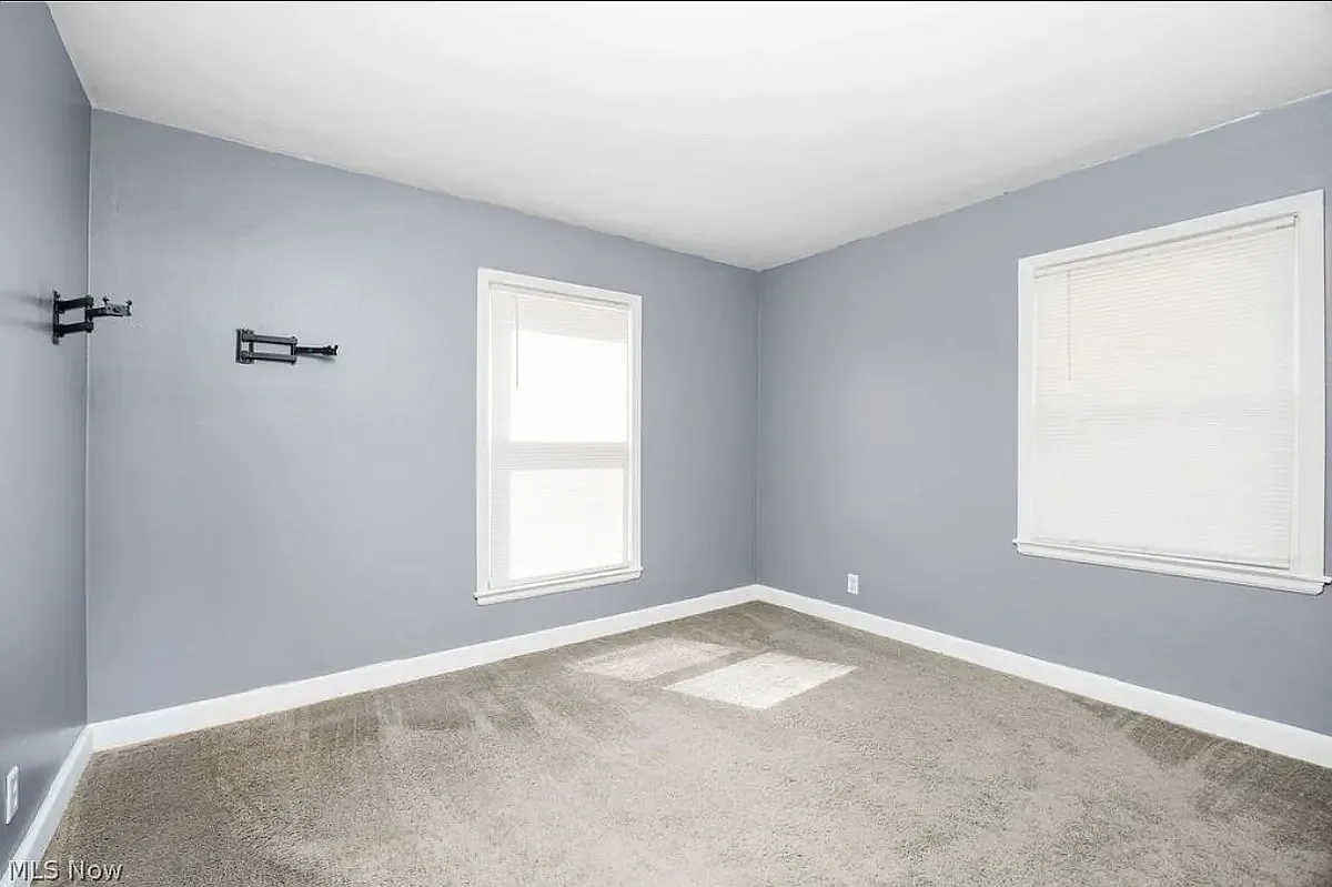 4 bed, $1,799 — Photo 1