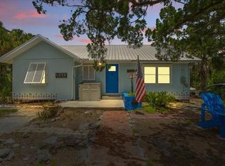 709 6th St, Cedar Key, FL 32625