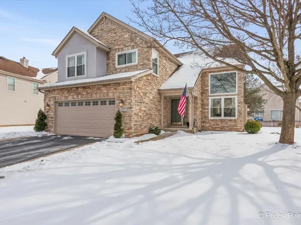 1375 Beacon Ln, Bartlett, IL 60103