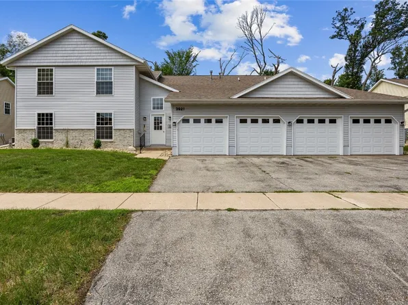 3921 Lexington Dr NE APT C, Cedar Rapids, IA 52402
