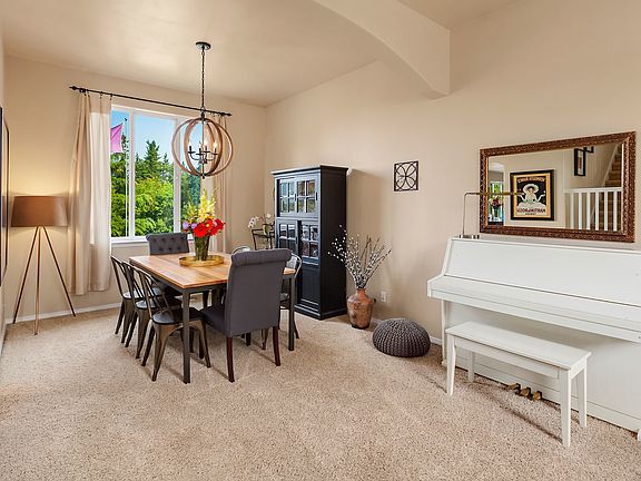 3rd image of 15020 NE 185th St