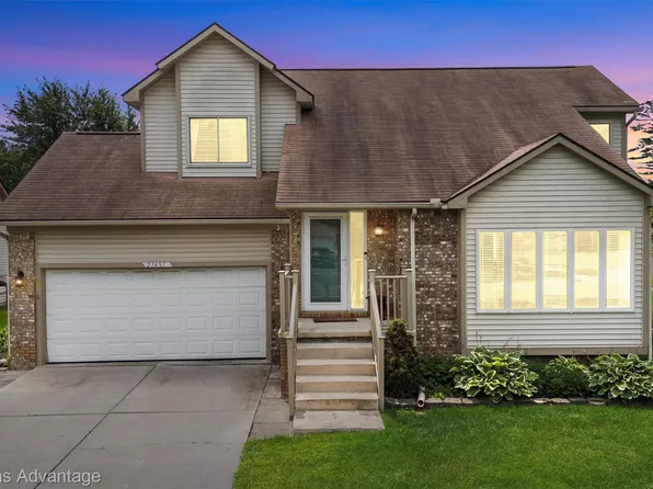 27497 Oakley St, Livonia, MI 48154