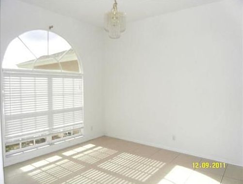 2nd image of 951 SW Jasper Ave