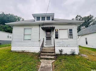 1508 Fisk St, Eldorado, IL 62930