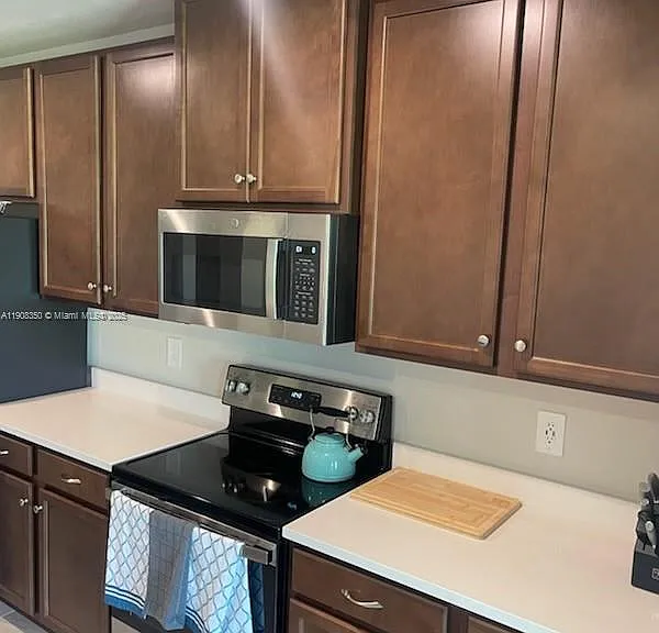 9509 SW Libertas Way — Photo 5