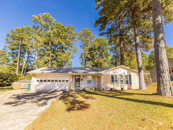 926 Brookwood Dr, El Dorado, AR 71730