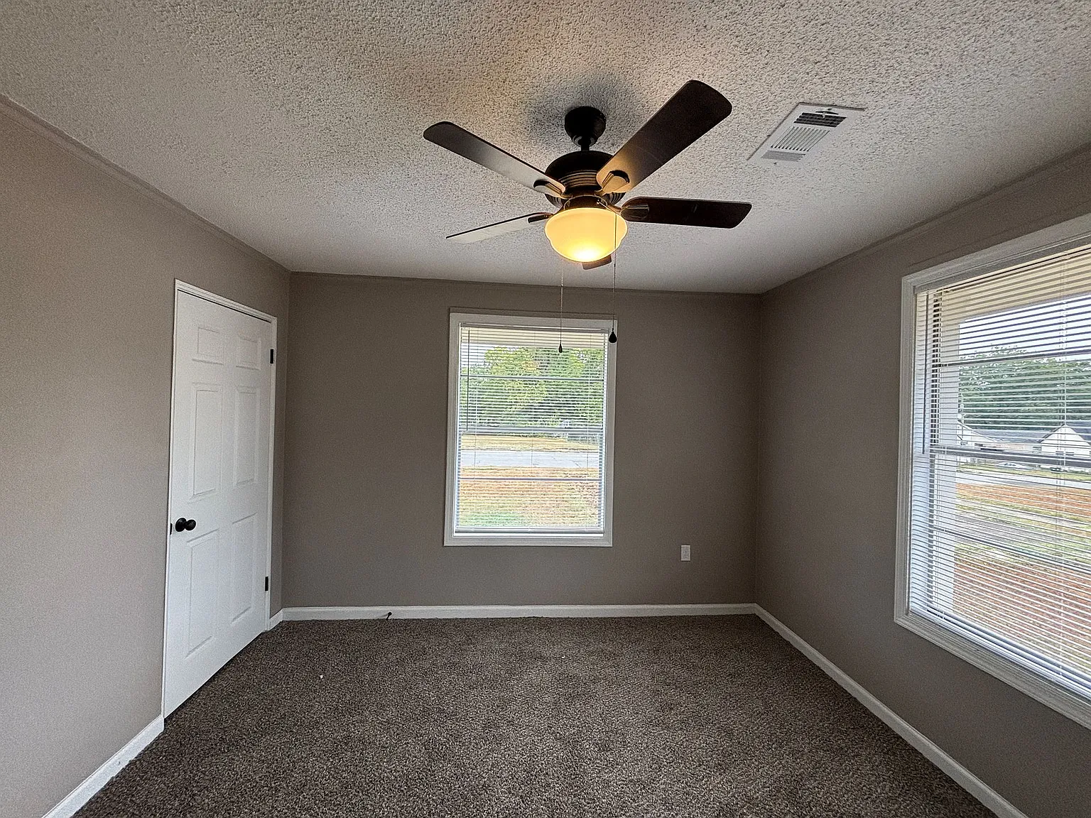 3214 Bishop St — Photo 2