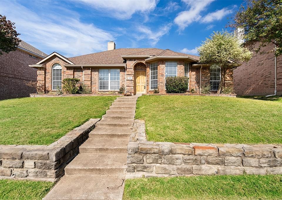 1st image of 805 Butternut Dr