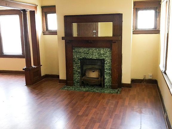 3rd image of 3308 Woodbridge Ave #Up