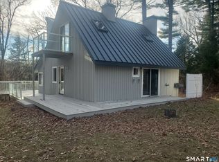 32 Hemlock Rd, Granby, CT 06035