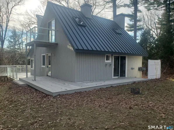 32 Hemlock Road, Granby, CT 06035