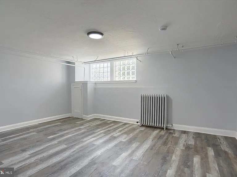 1323 N Kenwood Ave #1 — Photo 8