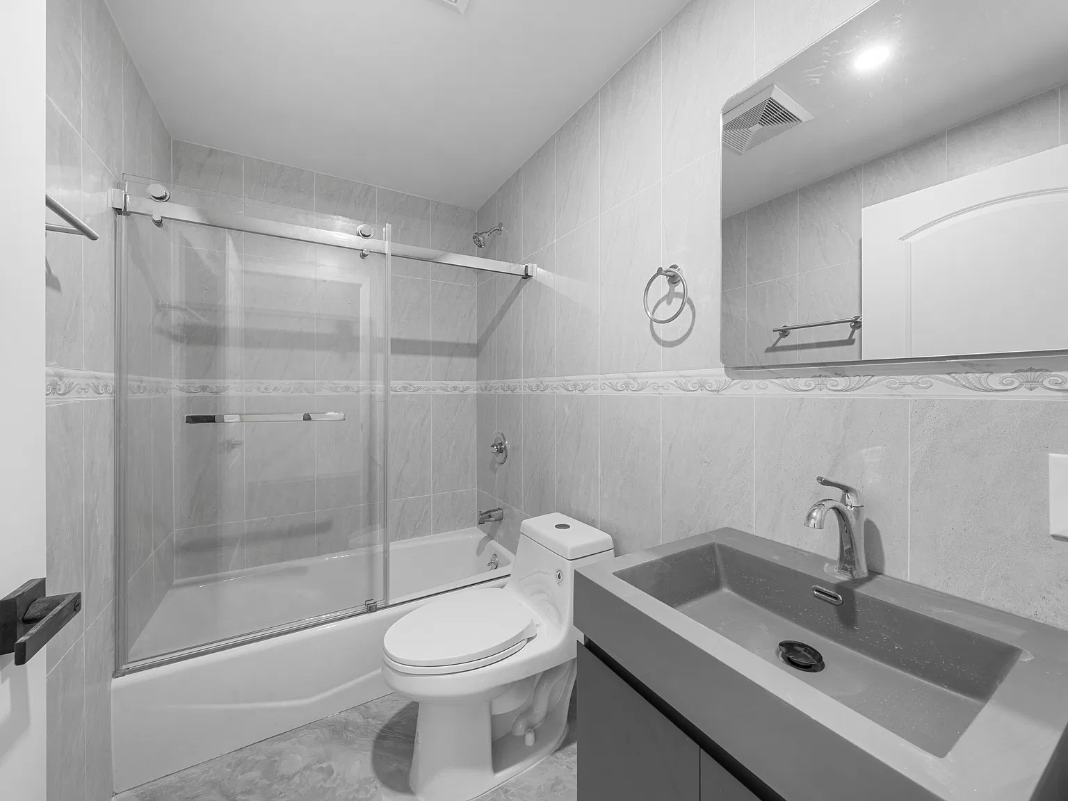 1116 Madison Street — Photo 3