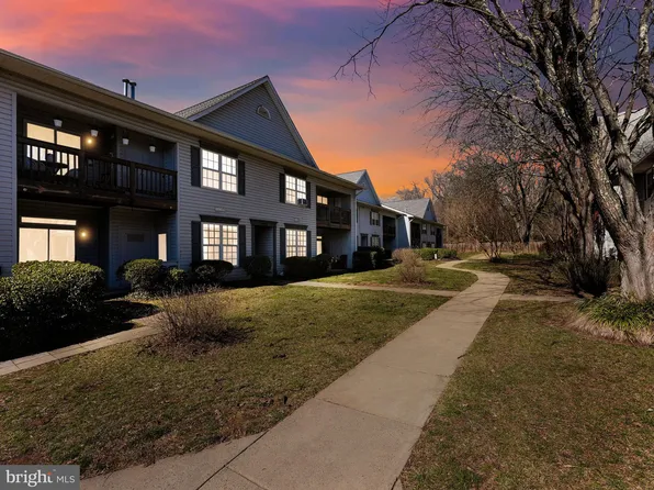 9210 Azure Ct APT 101, Manassas, VA 20110