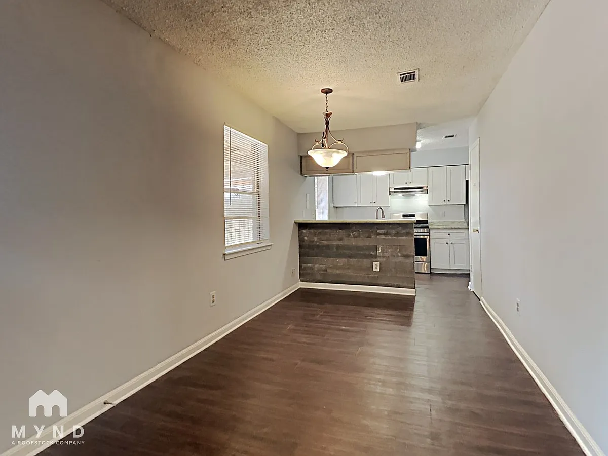 Building Photo - 8466 Gallahad St