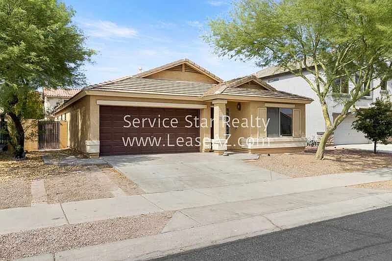 3 bed, 2.0 bath, 1591 sqft, $1,695 — Photo 2