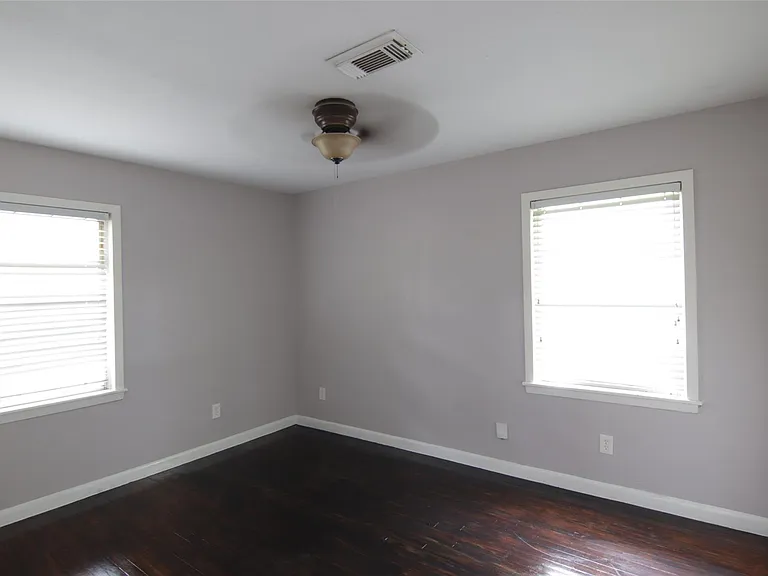 7941 Longridge Dr — Photo 13