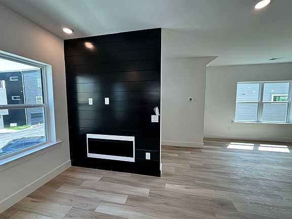 2nd image of 1241 N Avondale Cir APT 119