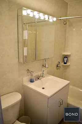 Rented by Bond New York | media 17