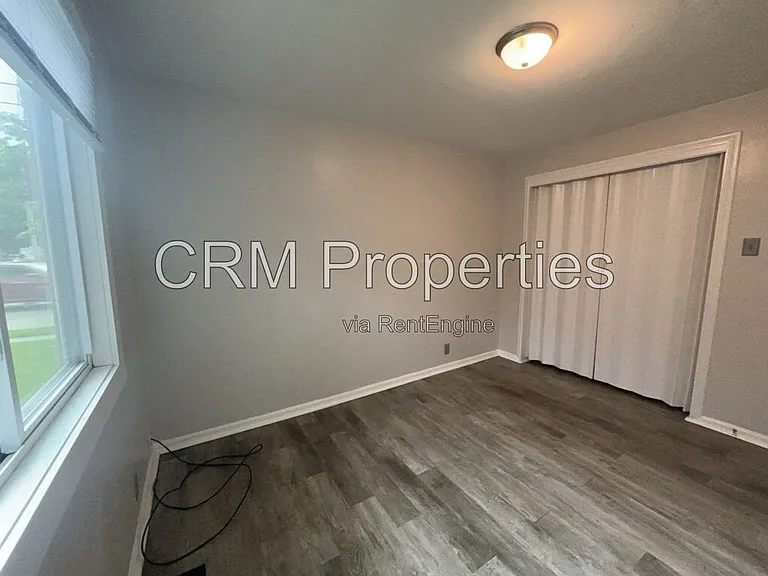714 E Vaile Ave — Photo 25