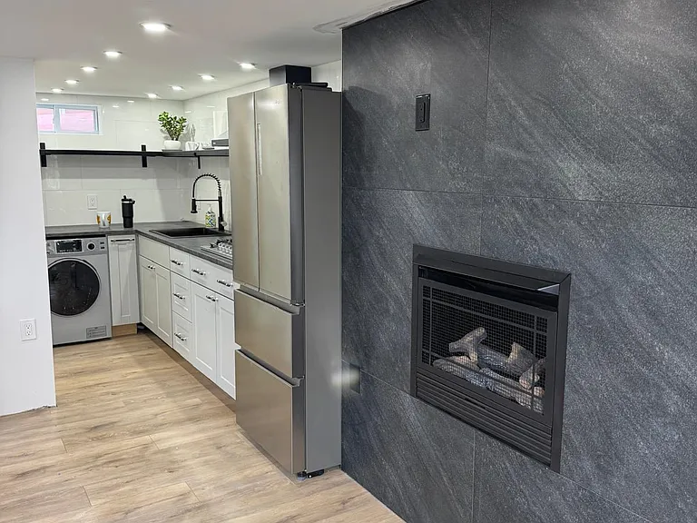 151 Springbrook Trl — Photo 3