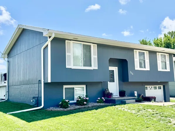 114 N 28th St, Beatrice, NE 68310