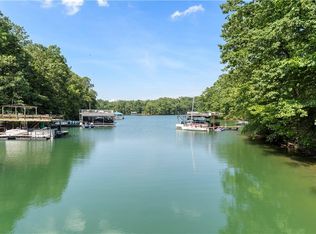 6279 White Oak Dr, Flowery Branch, GA 30542