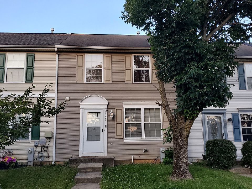 1st image of 2221 Bluegrass Heights Ct