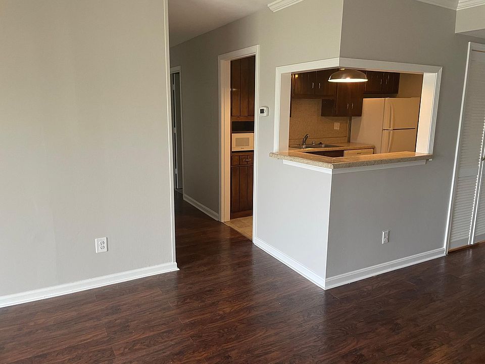2845 Hikes Ln APT 206, Louisville, KY 40218 Zillow