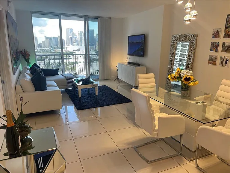 1750 N Bayshore Dr #2106 — Photo 15