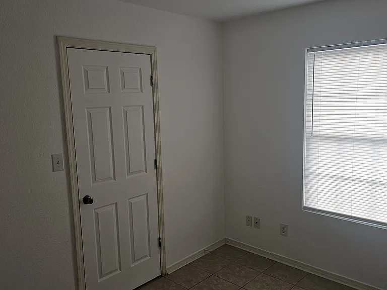 234 Adcock Rd #G — Photo 6