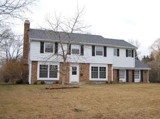431 Susan Ln, Thiensville, WI 53092