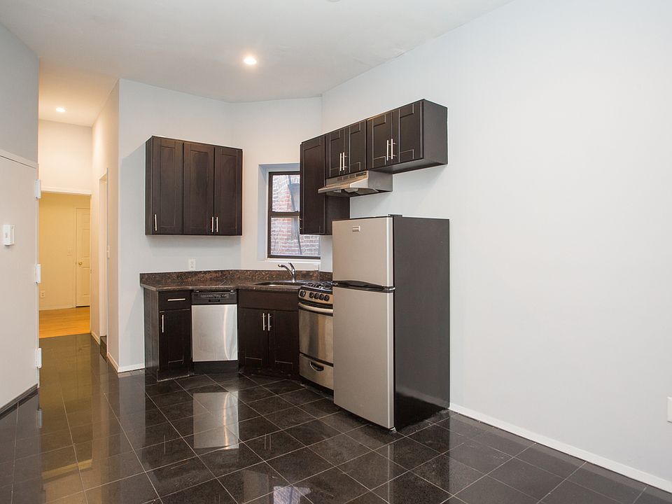 1st image of 322 W 49th St #5FW1