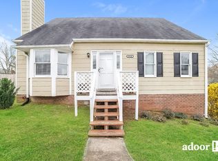 5520 Moravian Heights Ln, Clemmons, NC 27012