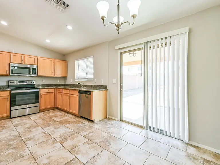 2781 W Mira Dr — Photo 6