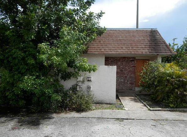 1st image of 806 SW 73rd Ave #11