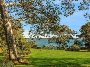 189 Old Harbor Rd, New Suffolk, NY 11956