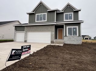 863 SW Boulder Dr, Grimes, IA 50111