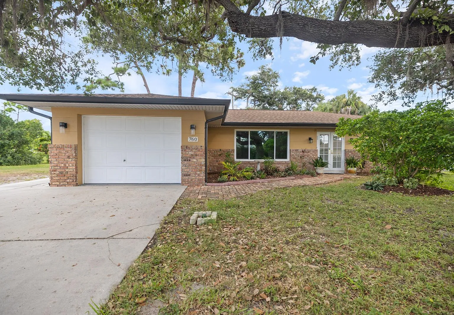 3 bed, 1606 sqft, $2,300 — Photo 2