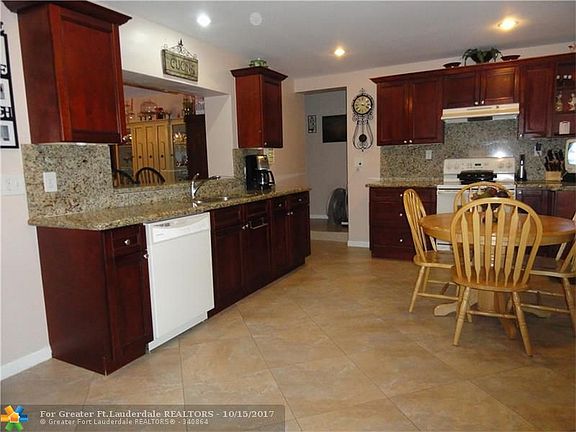 5th image of 10353 Orange Dr