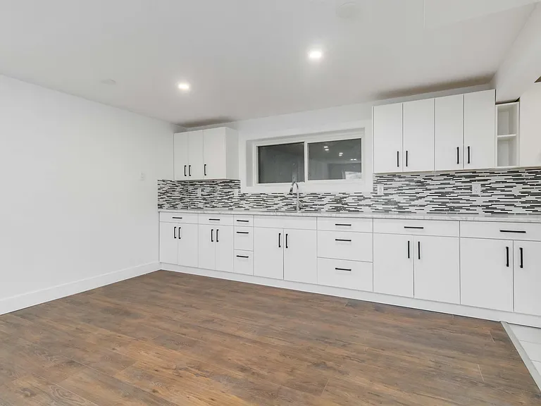 46190 Larch Ave — Photo 11